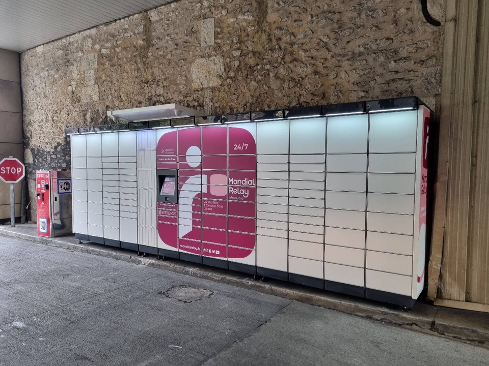 Locker 24/7 Esso Express Perigueux, 20 20 Cours Fénelon, 24000 Périgueux