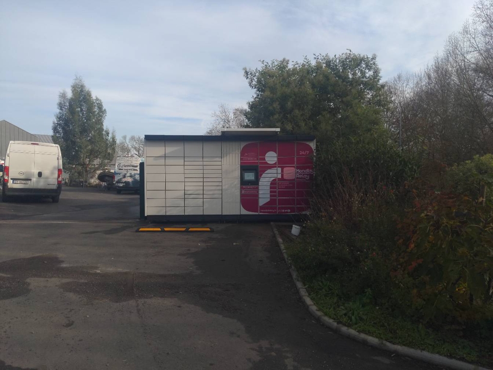 Locker 24/7 Griff Nautic Bouchemaine, 12 14 Rue des Frères Gasnier, 49080 Bouchemaine