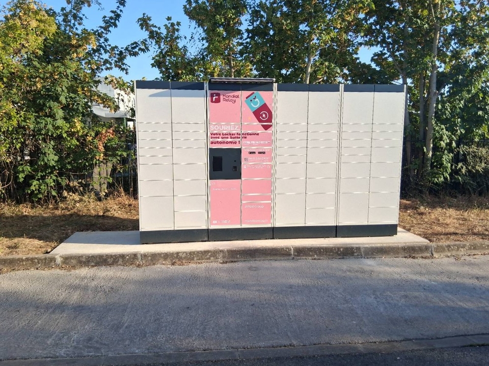 Locker 24/7 Lavage auto Sun Glass Sécurité, 11 11 Rue des Pins, 91490 Milly-la-Forêt