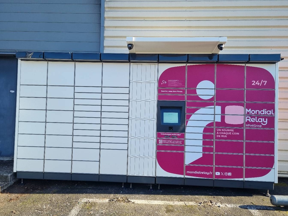 Locker 24/7 U Express 12140 Entraygues sur Truyere, 3 3 Avenue de la Cornelie, 12140 Entraygues-sur-Truyère