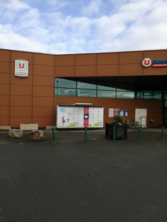 Locker 24/7 Super U Beaumont S, Rue Henri de Navarre, 72170 Beaumont-sur-Sarthe