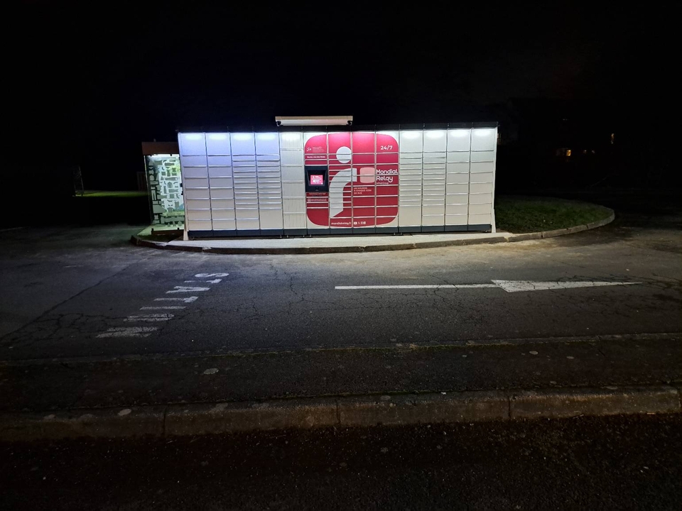 Locker 24/7 Carrefour Contact 35540 Miniac-Morvan, 17 17 Rue de la Libération, 35540 Miniac-Morvan