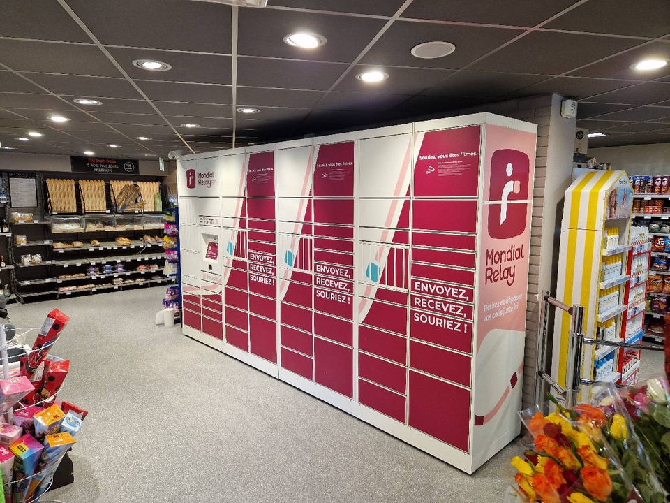 Locker Carrefour City Genêts 98000 Monaco, 1 1 Rue des Genêts, 98000 Monaco