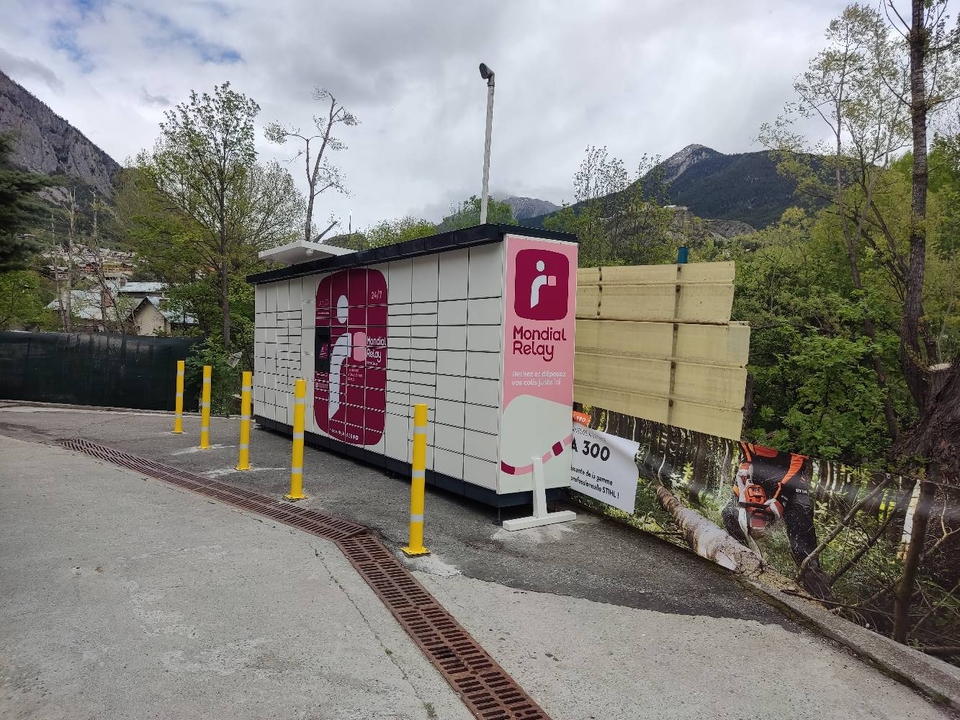 Locker 24/7 Station Avia Briancon, 9 9 Route de Gap, 05100 Briançon