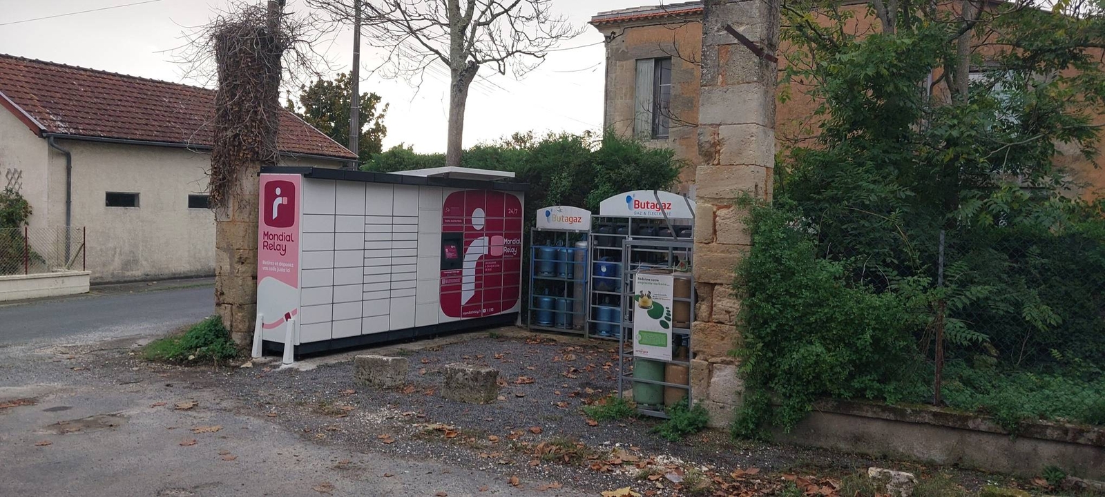 Locker 24/7 Cafe de l'Elysee Berson, 17 17 Avenue du Bourg, 33390 Berson