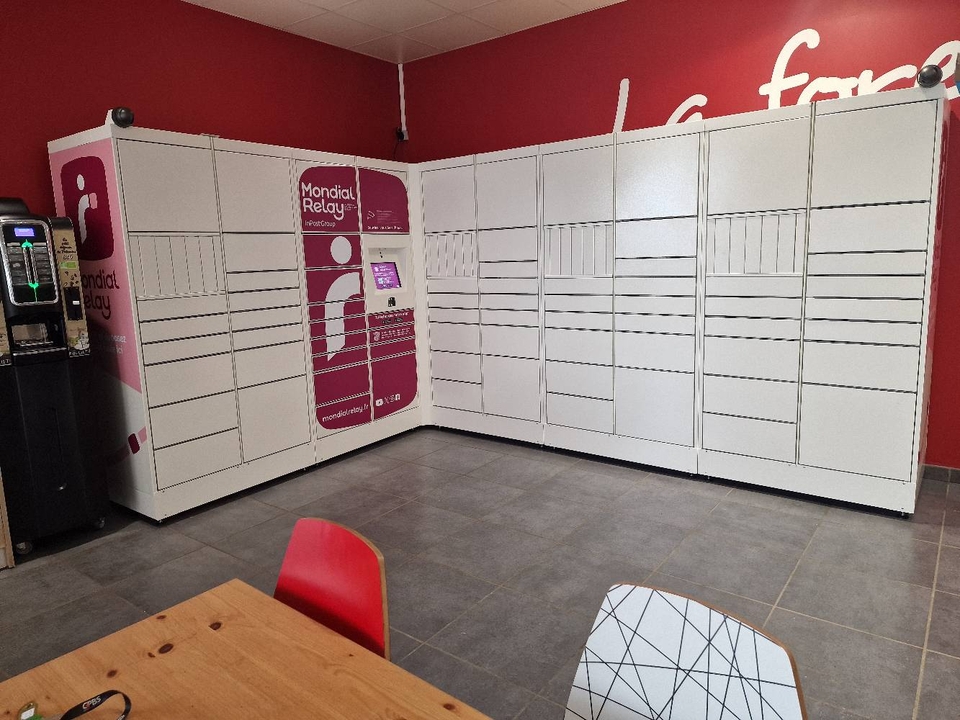 Locker Boulangerie la Forestine Chasseneuil du Poitou, 10 10 Avenue de Lanaja, 86360 Chasseneuil-du-Poitou