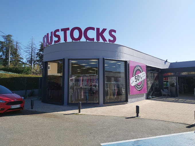 Locker Toustock 07200 Aubenas, 1 1 Rue Ampère, 07200 Aubenas