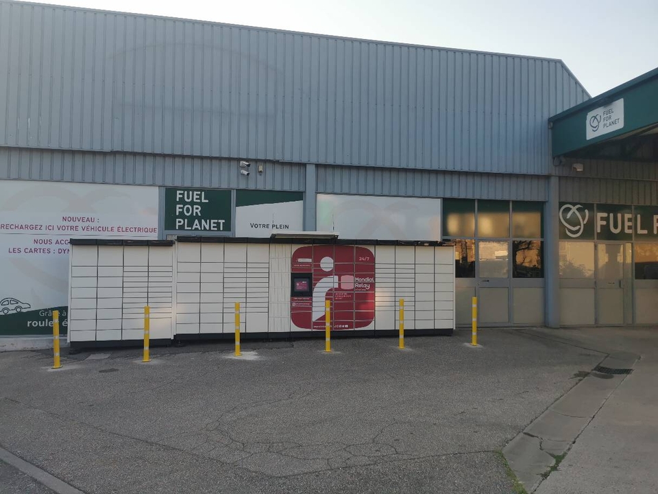 Locker 24/7 Fuel For Planet 38300 Bourgoin-Jallieu, 25 25 Rue Pontcottier, 38300 Bourgoin-Jallieu