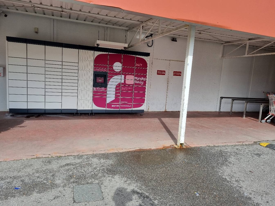 Locker 24/7 U Express 29170 Fo, 4 4 Rue de Kerneveleck, 29170 Fouesnant