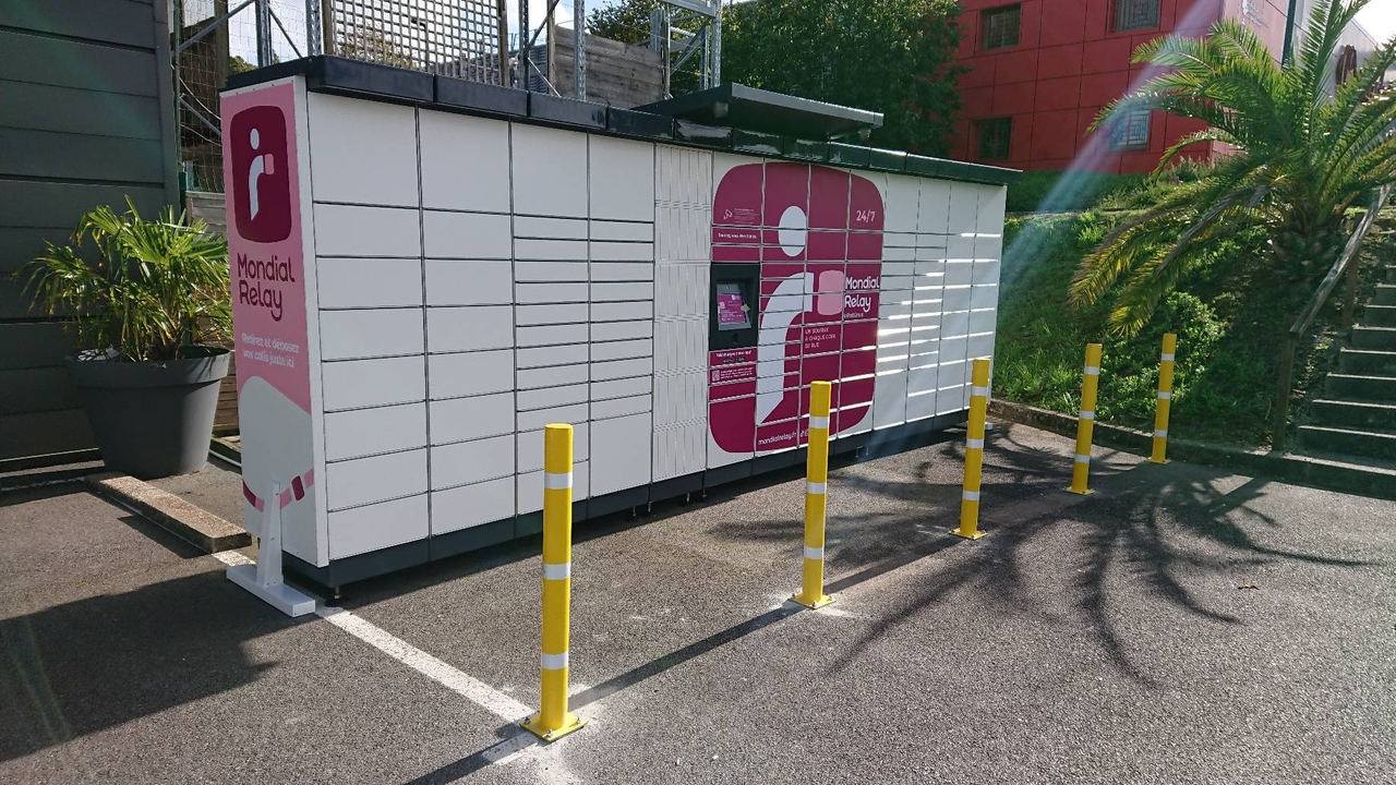 Locker 24/7 Carrefour la Creche, 101 101 Avenue de Paris, 79260 La Crèche