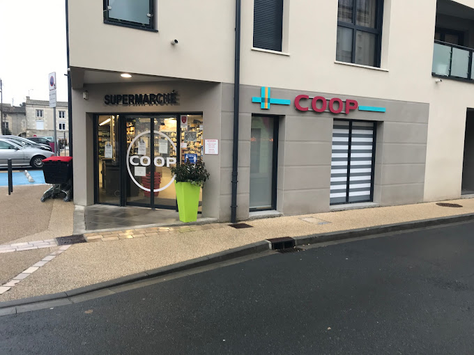 Coop Neuville de Poitou, 4 Rue Victor Hugo, 86170 Neuville-de-Poitou
