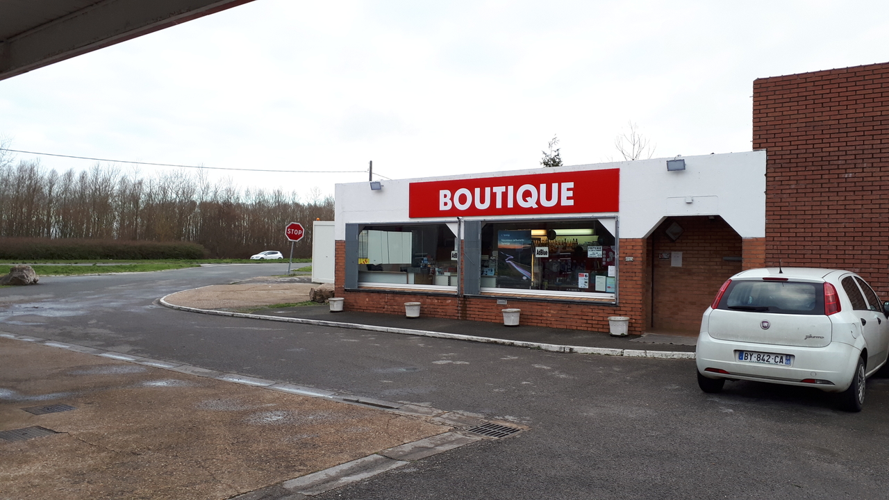 Station Service Esso, 1476 Departementale 601, 59279 Loon Plage