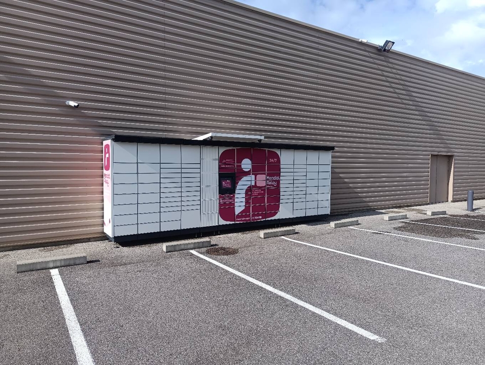 Locker 24/7 Intermarché Saint-Siméon-De-Bressieux, 660 659 Route de la Côté Saint-André, 38870 Saint-Siméon-de-Bressieux