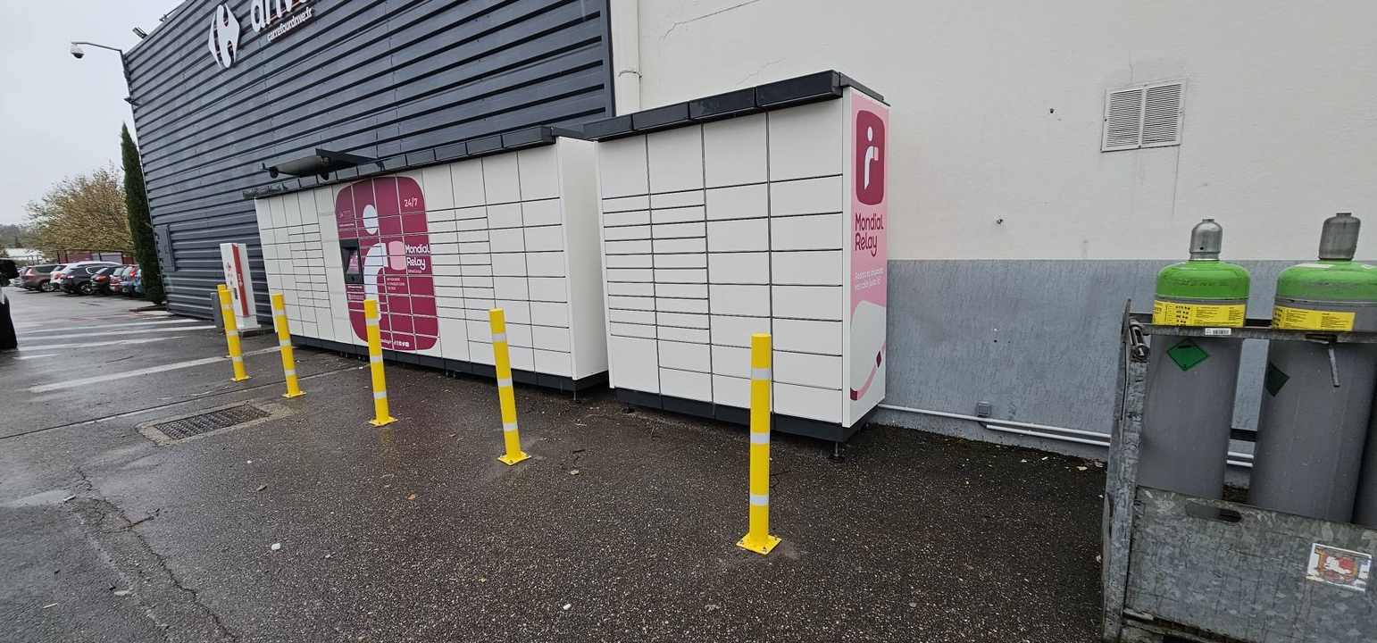 Locker 24/7 Carrefour Market 69680 Chassieu, 44 44 Route de Genas, 69680 Chassieu