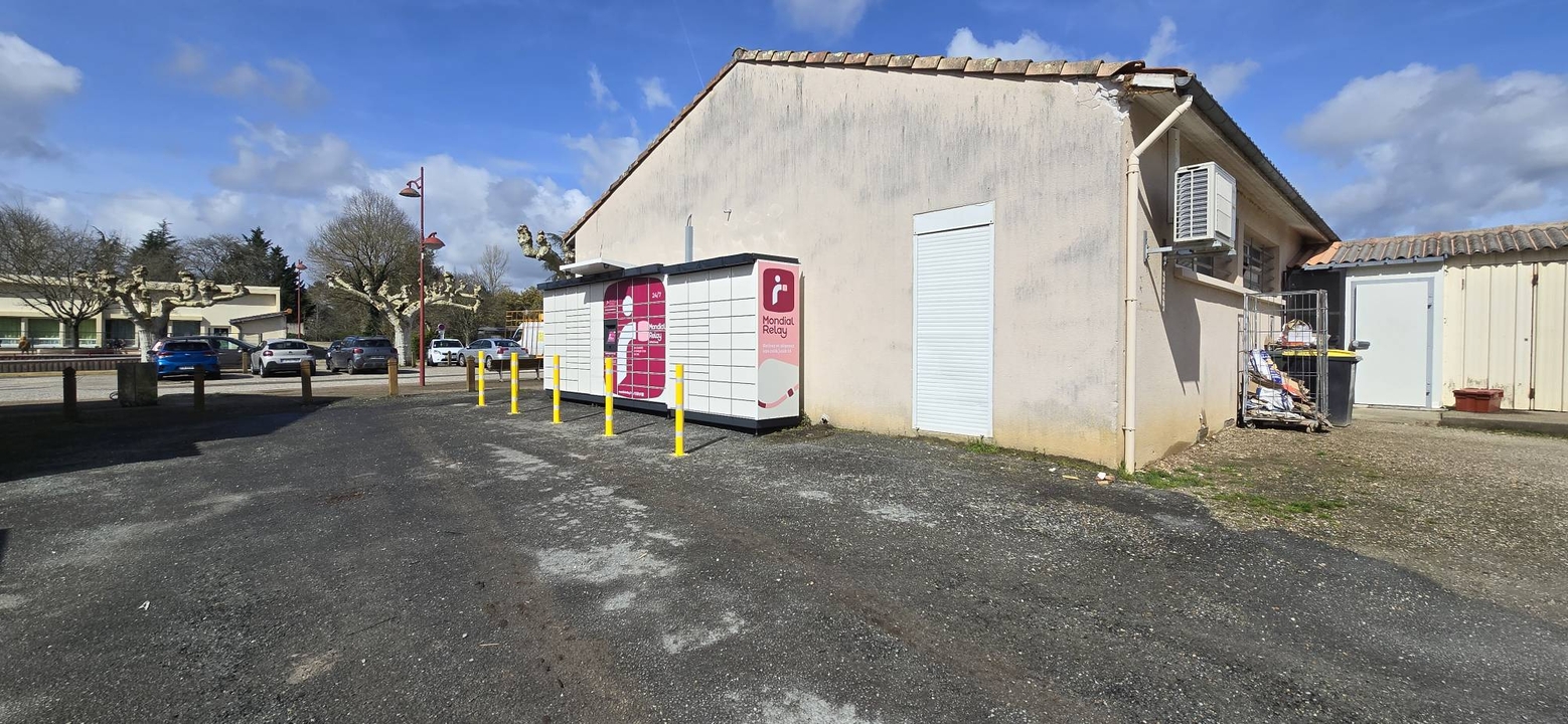 Locker 24/7 Vival Lamothe Landerron, 39B 32 Place des Platanes, 33190 Lamothe-Landerron