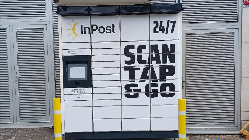 Foto del casillero de InPost: InPost UK00328527