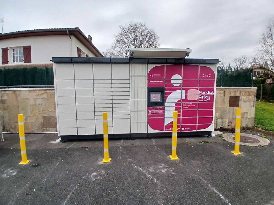 Locker 24/7 Station Total Ustaritz, RN 132, 64480 Ustaritz
