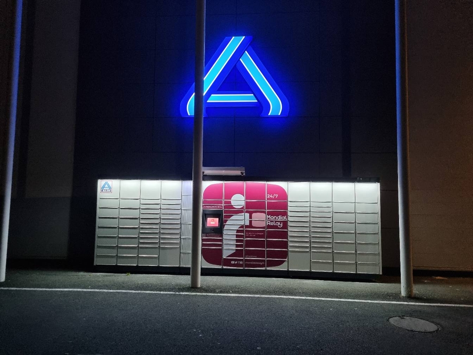 Locker 24/7, 121 121 Route d'Orléans, 45110 Châteauneuf-sur-Loire