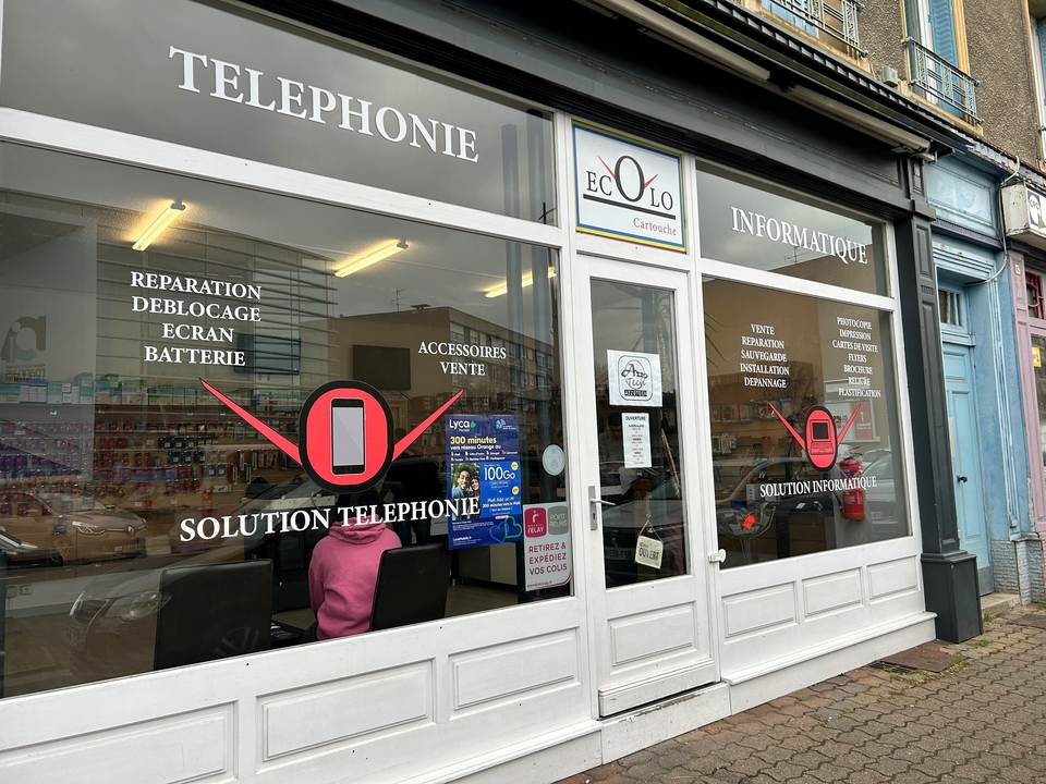 Azzotech Roanne, 59 Avenue de Paris, 42300 Roanne