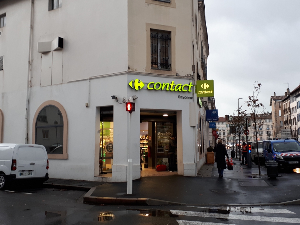Carrefour Contact Alsace Lorraine, 8 Boulevard Alsace Lorraine, 64100 Bayonne