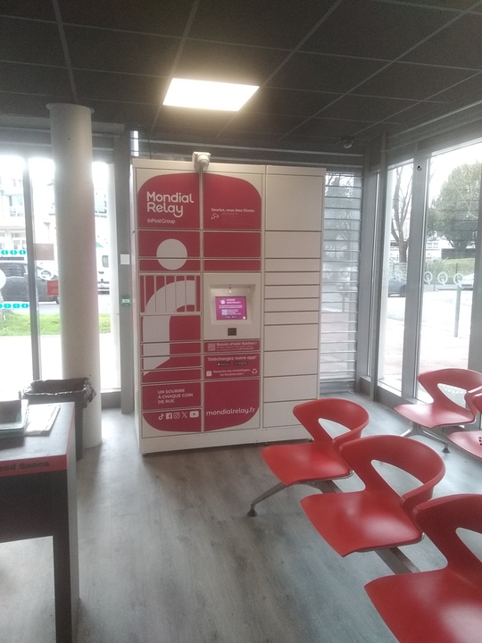 Locker Speed Queen, 37 37 Avenue de la Concorde, 91270 Vigneux-sur-Seine