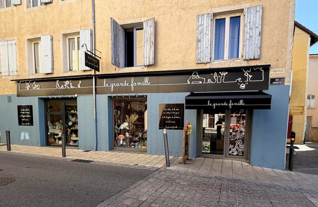 La Grande Famille, 15 Rue Grenette, 05000 Gap