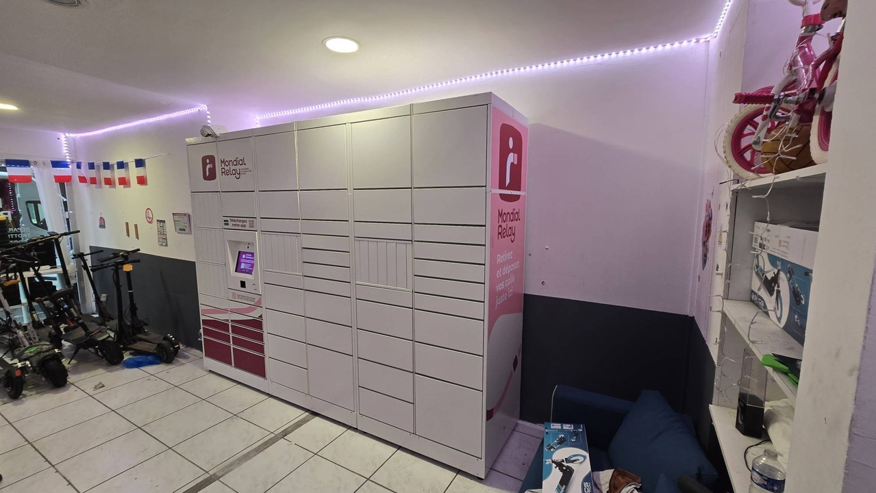 Locker Electro Patinette 94290 Villeneuve-le-Roi, 8 8 Rue Hippolyte Caillat, 94290 Villeneuve-le-Roi
