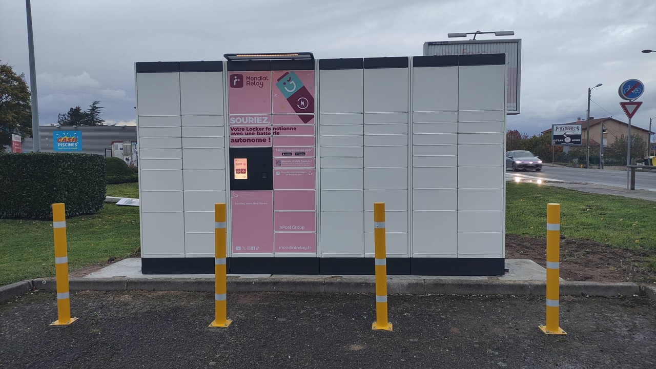 Locker 24/7 Conforama Roanne 42300 Mably, 4 4 Rue de l'Artisanat, 42300 Mably