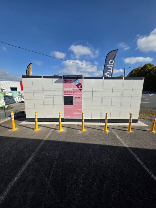 Locker 24/7 Glassauto 53940 Saint Berthevin, 34 30 Boulevard de l'Industrie, 53940 Saint-Berthevin
