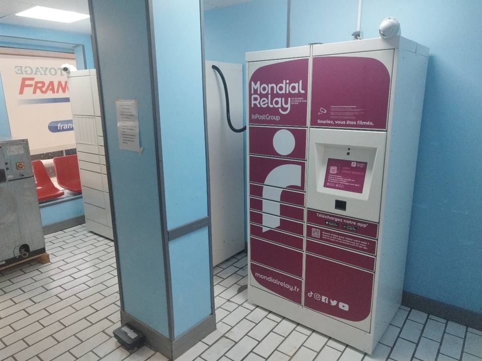 Locker Laverie rue de la République 76500 Elbeuf, 42 28 Rue de la République, 76500 Elbeuf
