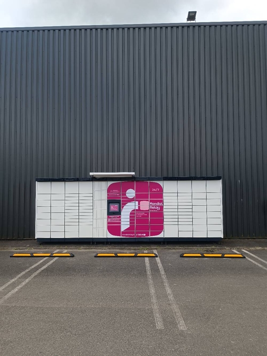 Locker 24/7 E.leclerc Drive la Rochefoucauld en Angoumois, 196 La Fosse Pacaud, 16110 Rivières