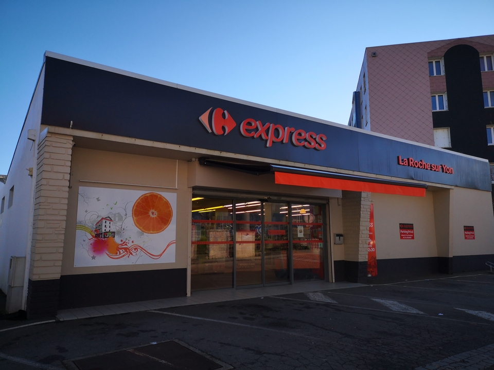 Carrefour Express, 81 Rue Serpentine, 85000 La Roche-sur-Yon