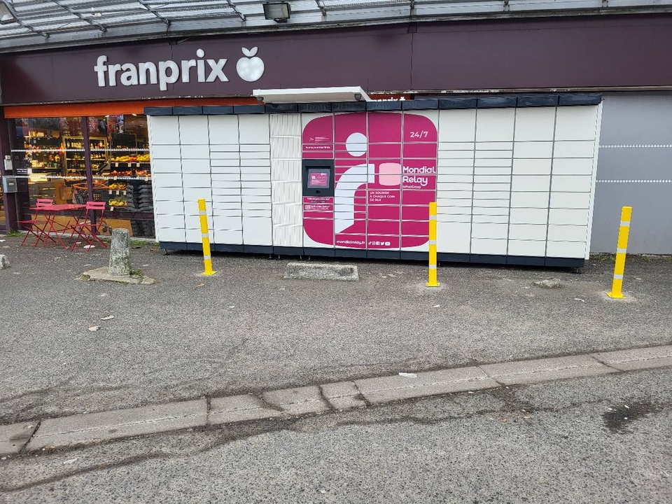Locker 24/7 Franprix Evry Courcouronnes, 46 46 Rue Paul Claudel, 91000 Évry-Courcouronnes