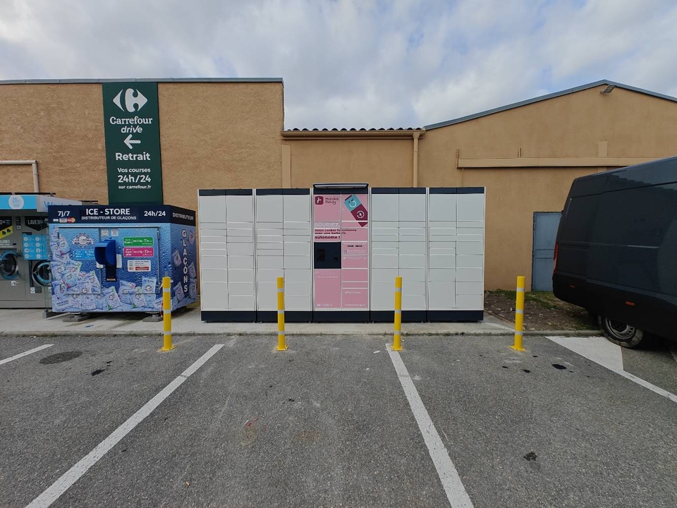 Locker 24/7 Carrefour Contact, 20 20 Avenue Pierre de Coubertin, 84270 Vedène