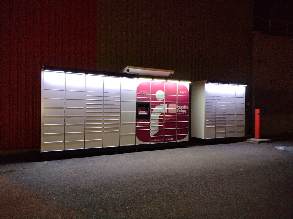 Locker 24/7 Carrefour Market 01540 Vonnas, 184 184 Rue du 19 Mars 1962, 01540 Vonnas
