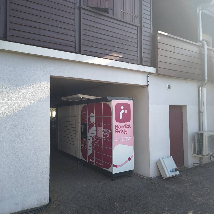 Locker 24/7 Vival Brocas, 28 Place Robert Bezos, 40420 Brocas