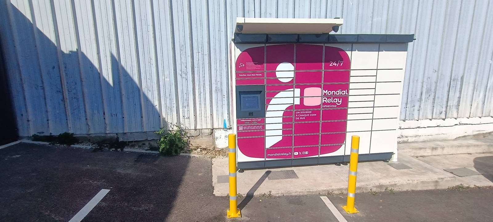 Locker Golden Pare Brise 95200 Sarcelles, 37 37 Avenue de la Division Leclerc, 95200 Sarcelles