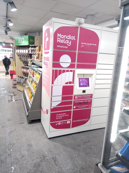 Locker G20, 23 23 Rue de Constantinople, 75008 Paris
