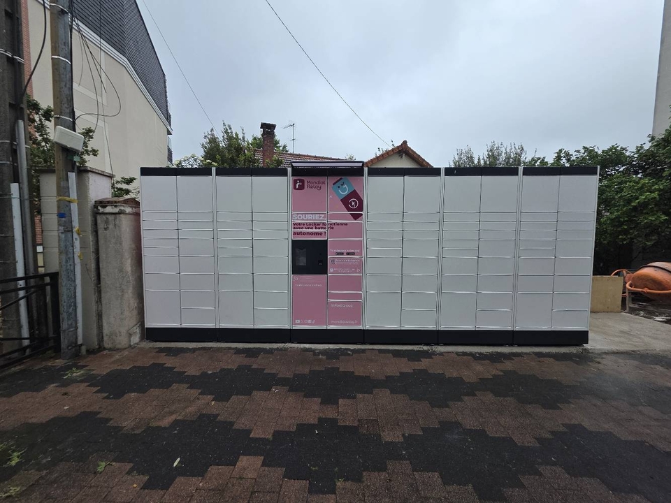 Locker 24/7 La Licorne Avenue De Marechal Foch, 68 66 Avenue du Maréchal Foch, 77500 Chelles