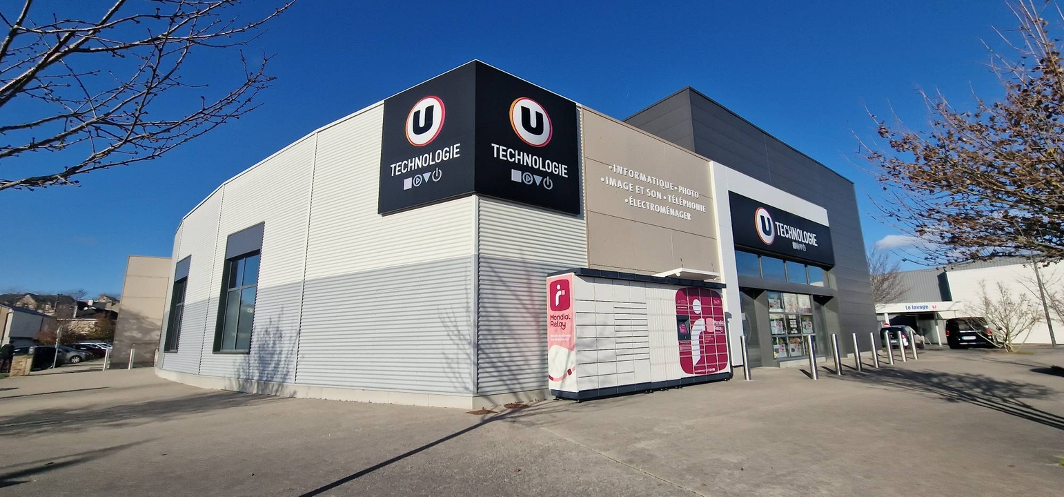 Locker 24/7 Parking Super U Chalonnes sur Loire, 3 3 Avenue Laffon de Ladebat, 49290 Chalonnes-sur-Loire
