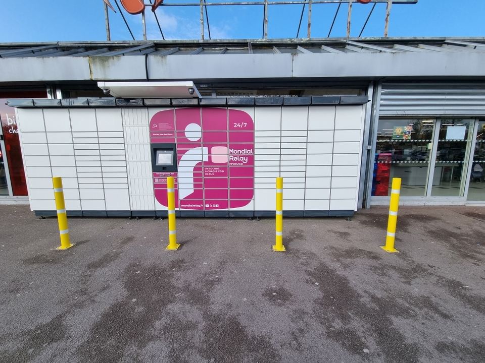 Locker 24/7 Carrefour Market Les Sablons 72100 Le Mans, 33 Place des Sablons, 72100 Le Mans