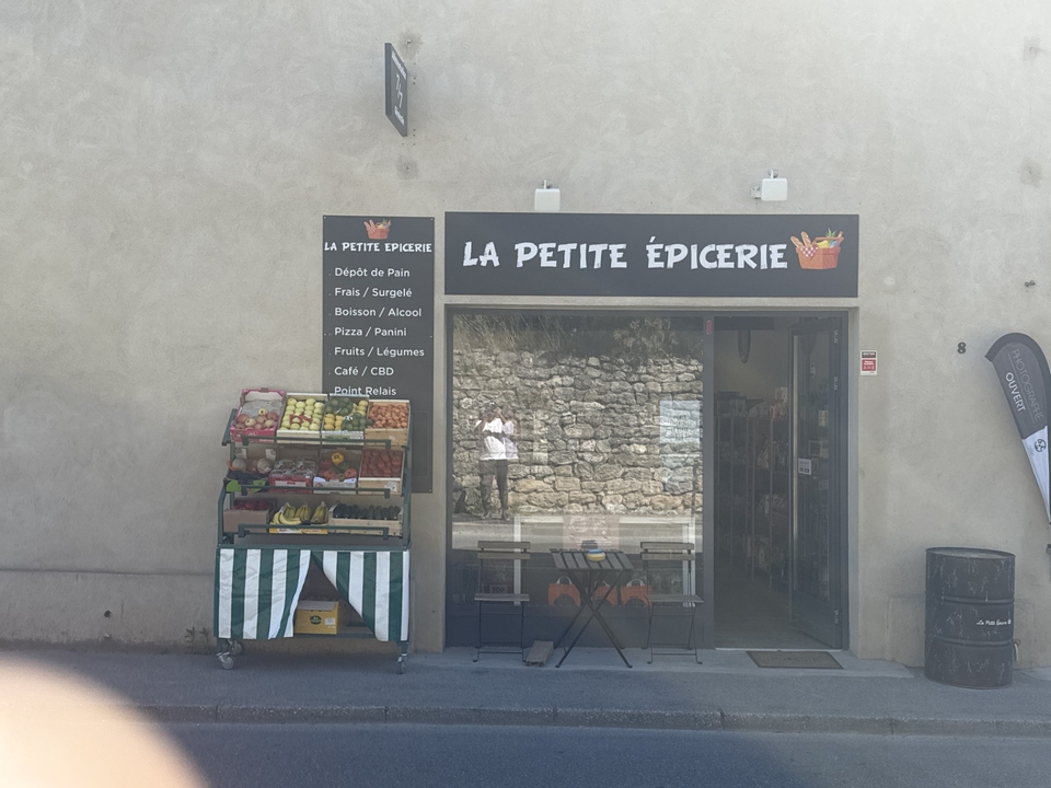 La Petite Epicerie, 8 Avenue d'Aix, 13840 Rognes