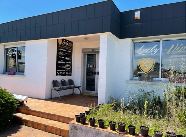 LUCKY RENT Chateaurouge, 76 Allée des Pêcheurs, 07800 Saint-Georges-les-Bains