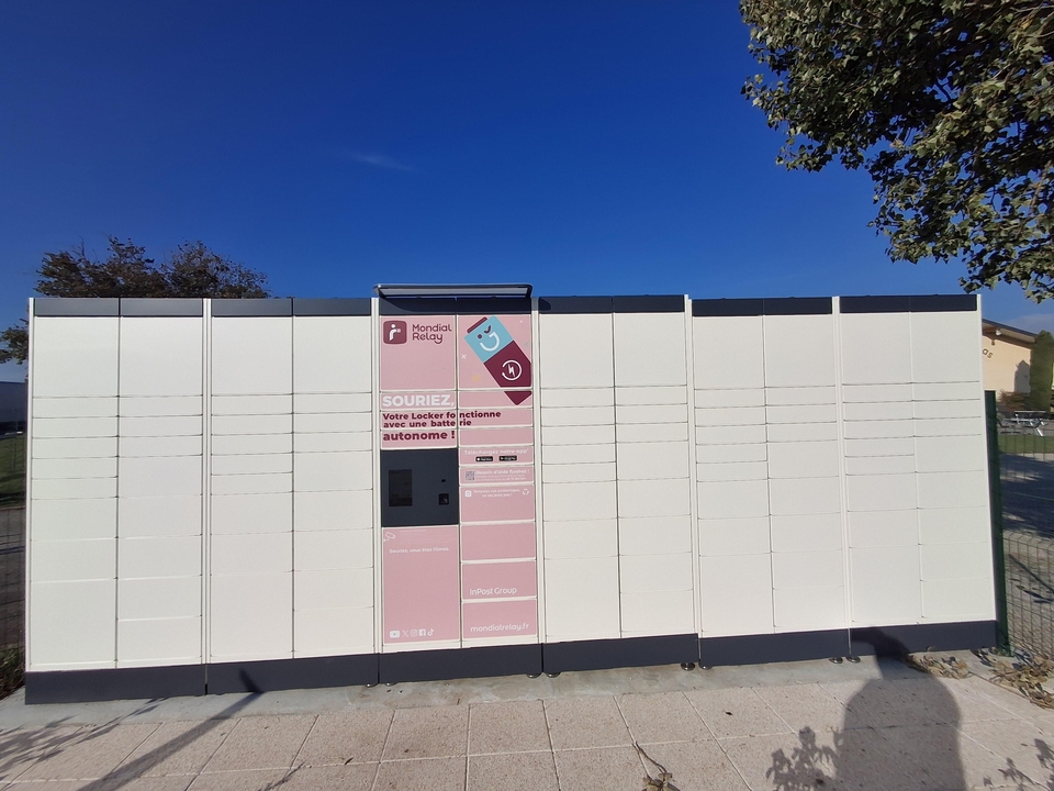 Locker 24/7 les Halles de St Vulbas 01150 St Vulbas, 5278 5278 Av du General de Gaulle, 01150 Saint-Vulbas