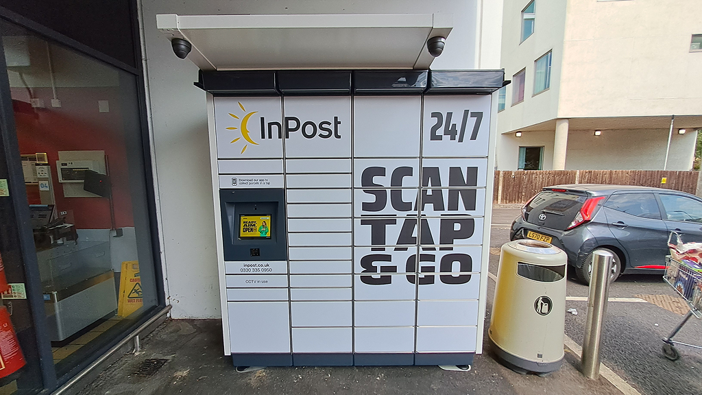 InPost's photo of the locker: InPost UK00174348
