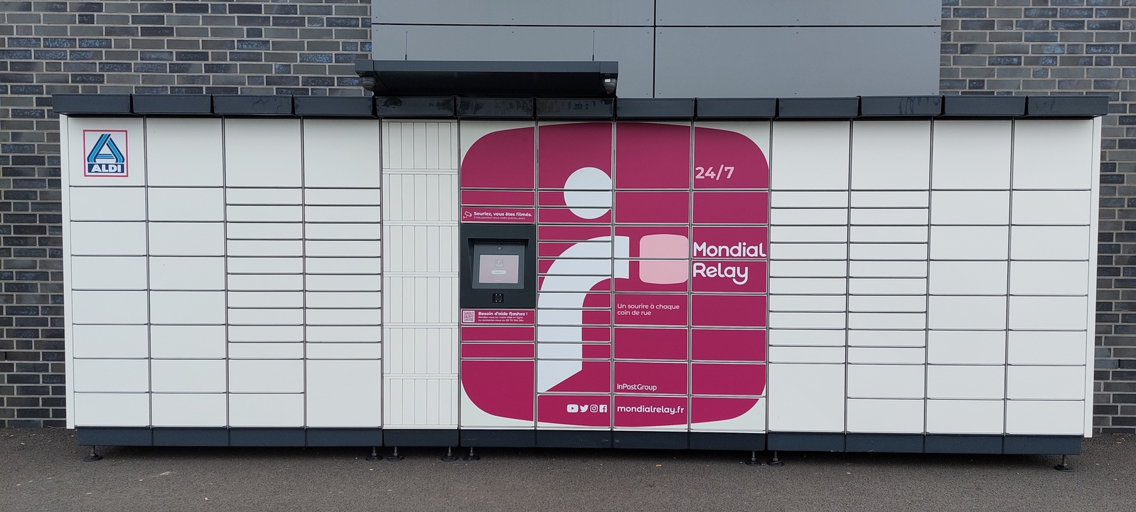 Locker 24/7 Aldi Bourbon Lancy, Carrefour des Alouettes, 71140 Bourbon-Lancy