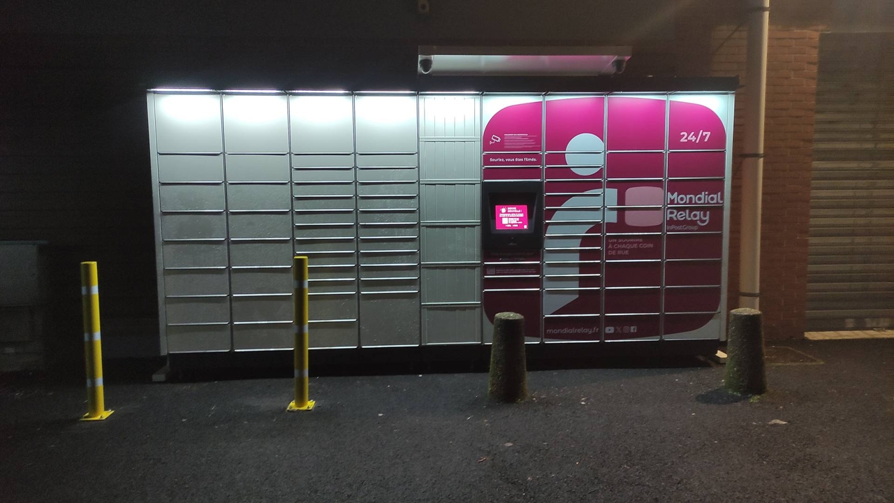 Locker 24/7 Carrefour Contact Bellavoine 76540 Valmont, 9 9 Rue Albert Bellavoine, 76540 Valmont