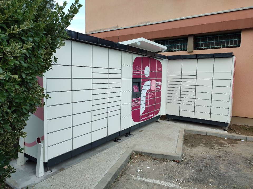 Locker 24/7 Tabac le Rond Point Fenouillet, 1 3 Rue de l'Église, 31150 Fenouillet