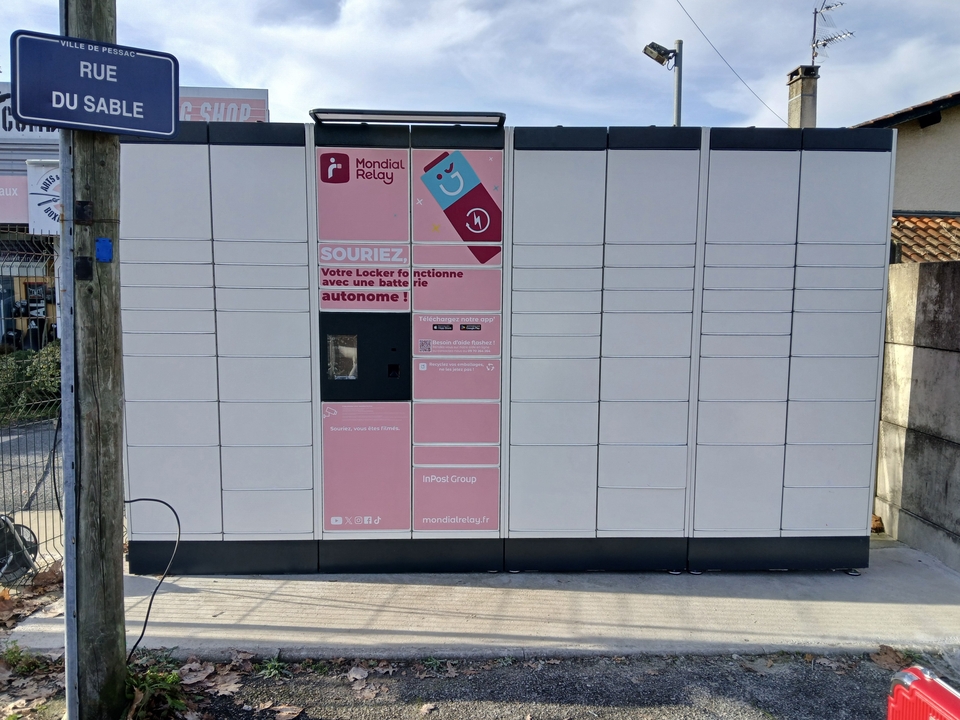 Locker 24/7 Arts & Combats Boxing Shop, 108 108 Avenue du Docteur Albert Schweitzer, 33600 Pessac