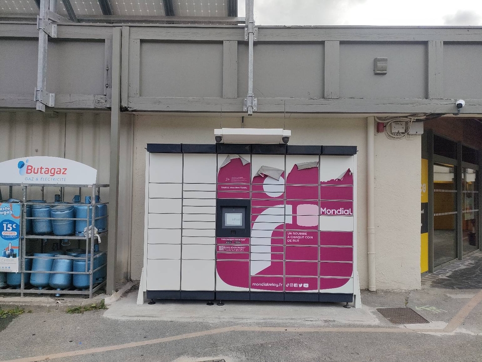 Locker 24/7 Supeco, 43 43 Avenue Maréchal Foch, 31110 Bagnères-de-Luchon